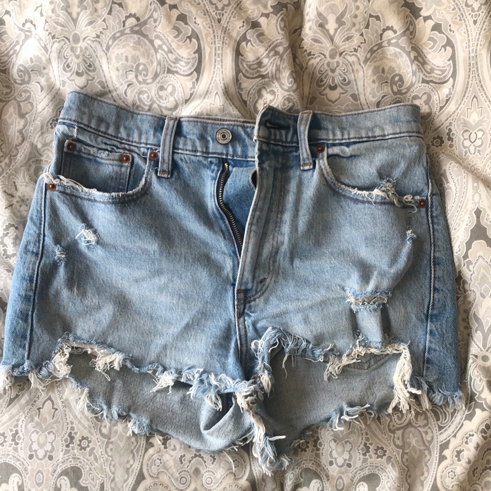 Abercrombie & Fitch high rise mom short